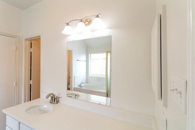 Building Photo - 304 Cedar Branch Dr