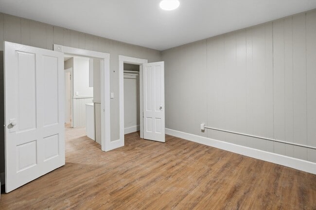 Building Photo - 44 Pratt St