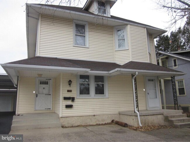 Primary Photo - 124 Dallas Rd