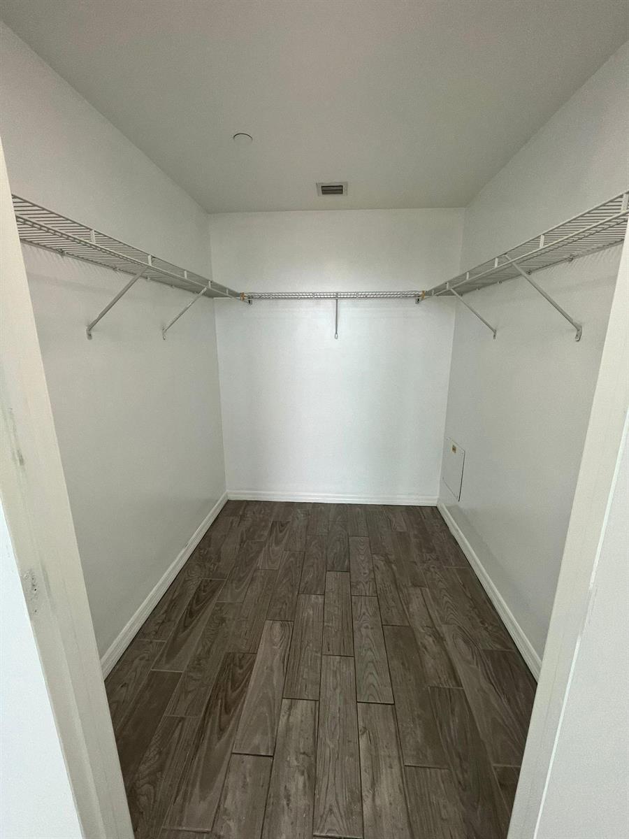 Building Photo - 888 Biscayne Blvd