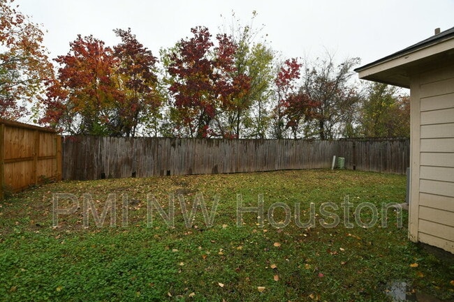 Building Photo - 8611 Texas Acorn Ave