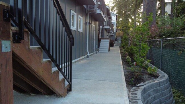 Building Photo - Your Perfect 1-Bedroom: ADA Friendly, Hardwood, Granite Counters