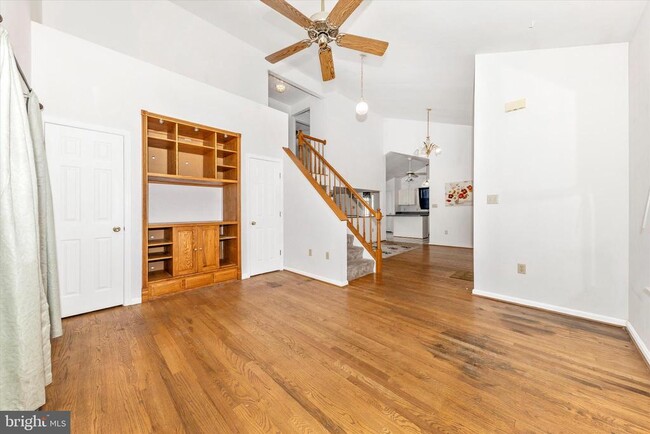 Building Photo - 105 Ridge Ave