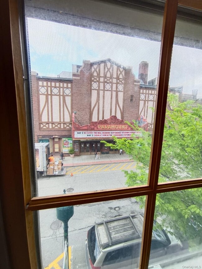 Building Photo - 1009 Brown St