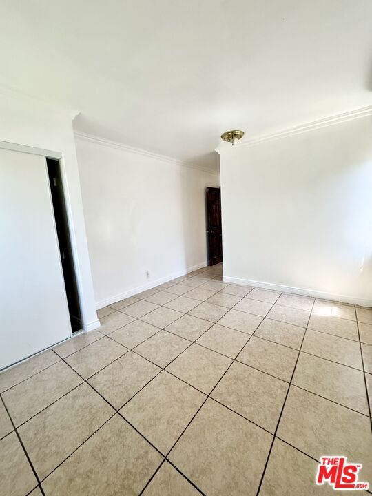 Building Photo - 14702 Studebaker Rd