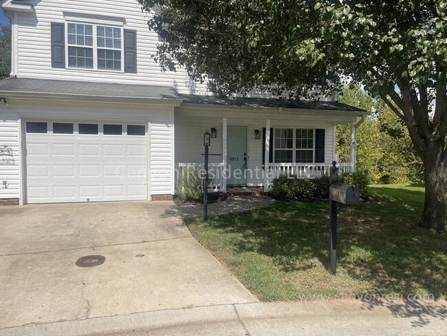 Building Photo - Beautiful 3b Room!Move in ready!