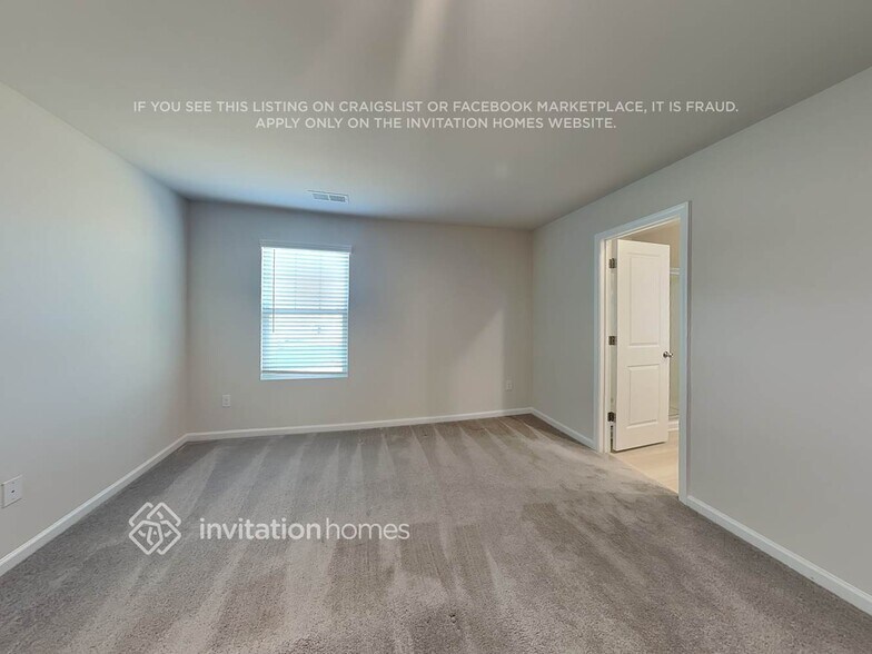 Building Photo - 2348 Pebble Close Ct