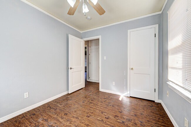 Building Photo - 2144 Pearson Dr