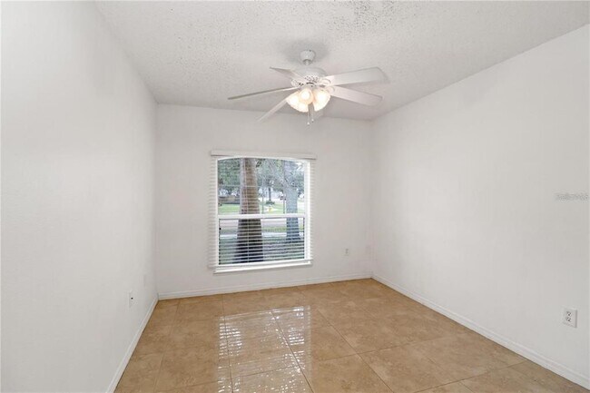 Building Photo - 10437 Opus Dr