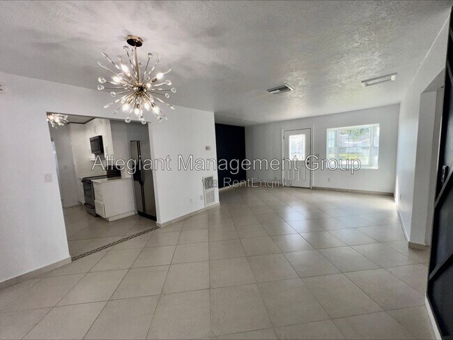 Building Photo - 1211 Lehigh St