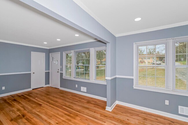 Building Photo - 2019 Knight Ct SE