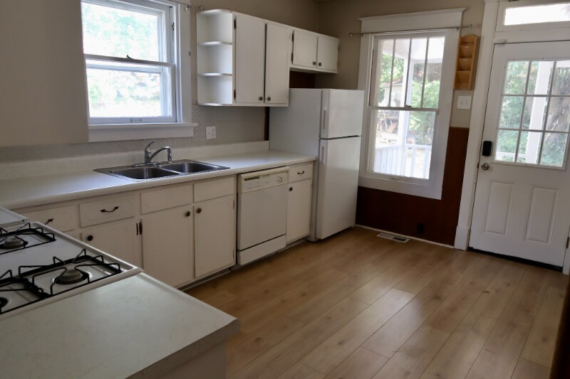 Building Photo - 2441 Hord Ave