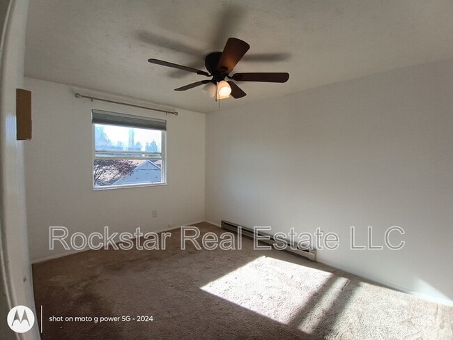 Building Photo - 3512 E 32nd Ave