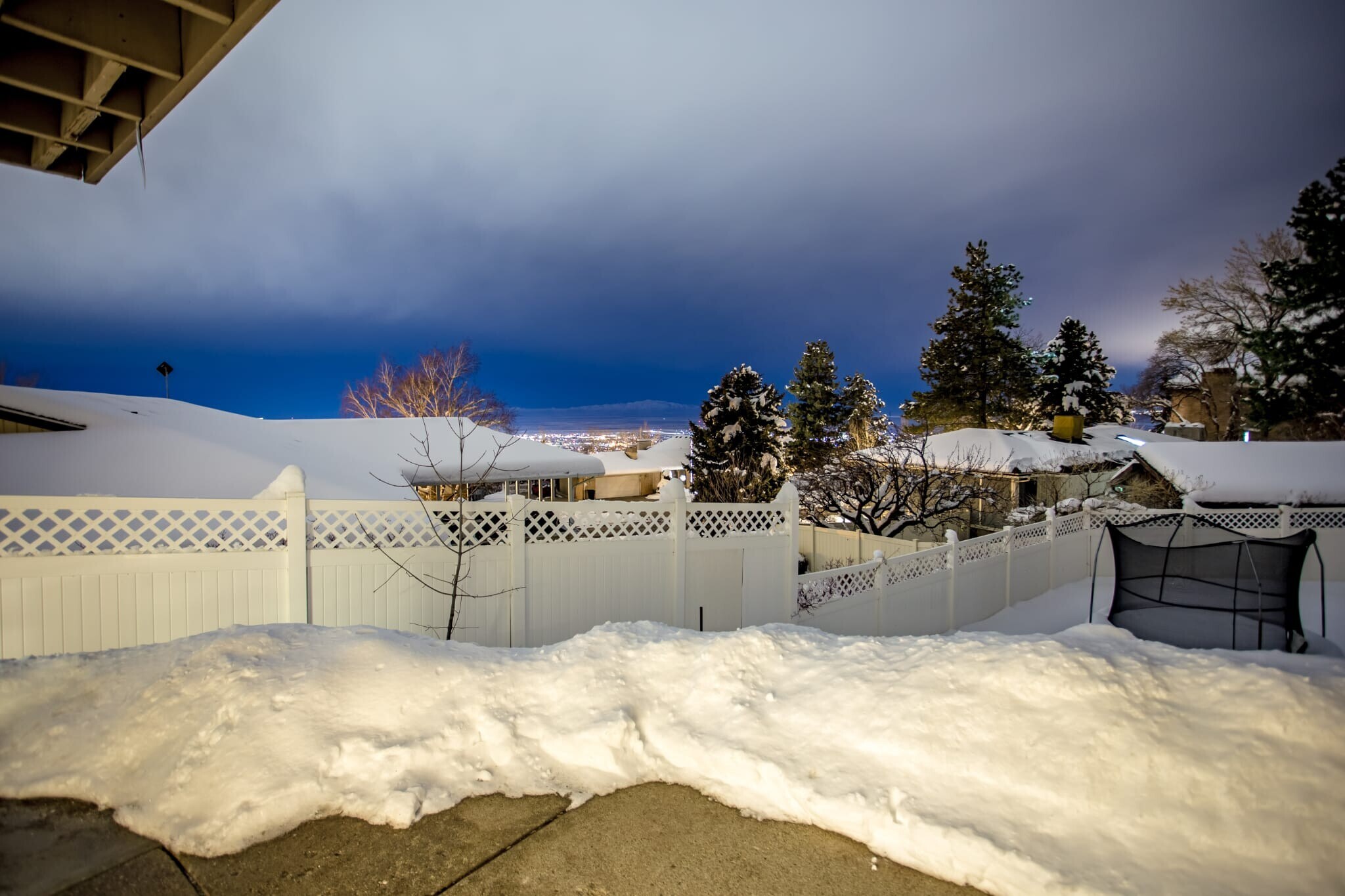 Building Photo - 931 Green Oaks Dr