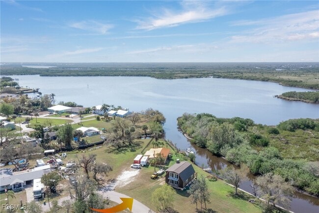 Building Photo - 373 Hile Ln