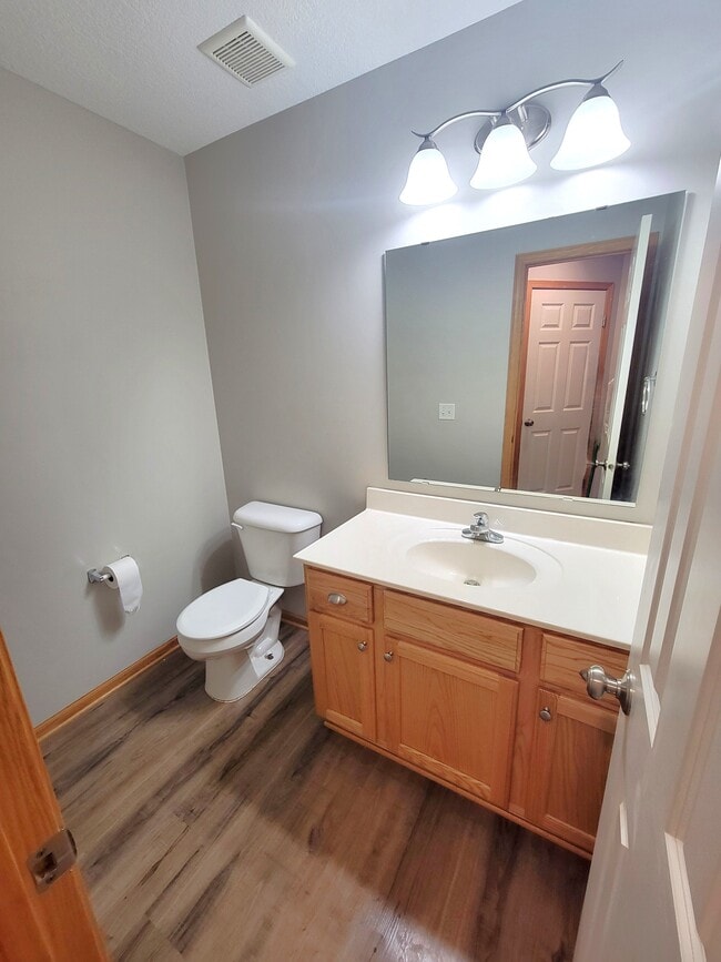 Building Photo - 3553 Sterling Heights Dr