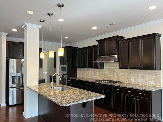 Building Photo - 385 Hawks Creek Pkwy