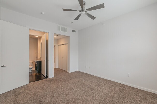 Building Photo - 2608 Museum Way