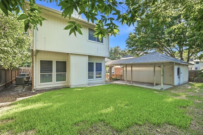 Building Photo - 2913 Winchester Dr