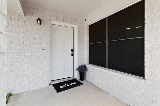 Building Photo - 9672 Windy Ridge Rd