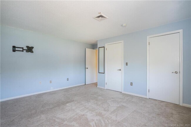 Building Photo - 1401 Harbor View Dr