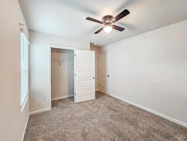 Building Photo - 5832 Belmont Stakes Rd