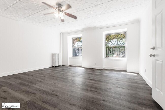 Building Photo - 81 1st Pl