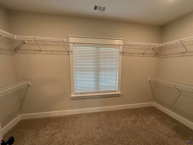 Building Photo - 116 Perth Ct