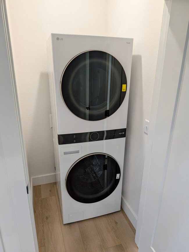 Building Photo - 152 Robin Rd