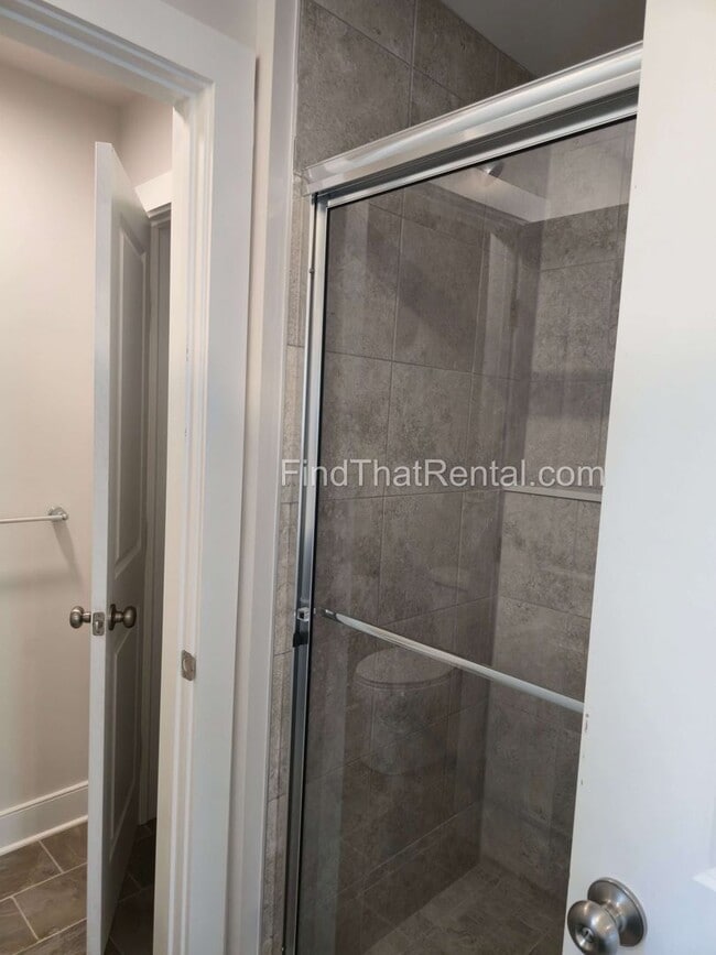 Building Photo - Pet Friendly CV Schools New Home w Large I...