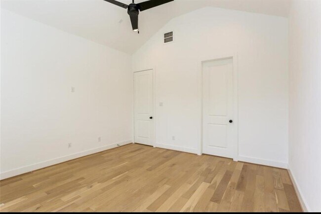 Building Photo - 3036 Truxillo St