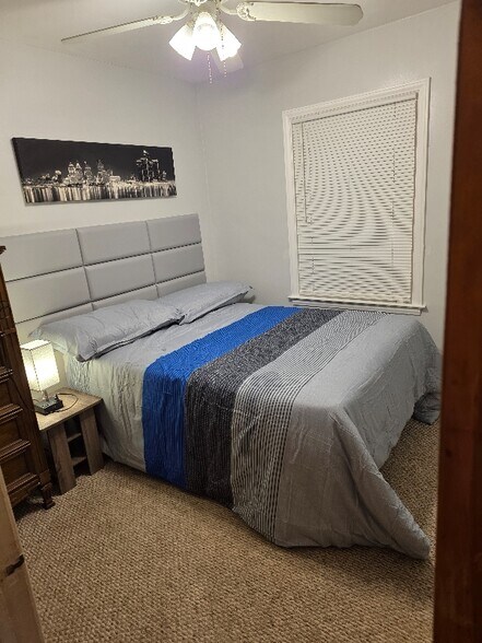 Primary Photo - 27139 Penn St