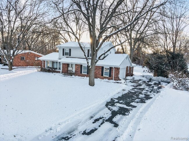 Building Photo - 126 Orchardale Dr