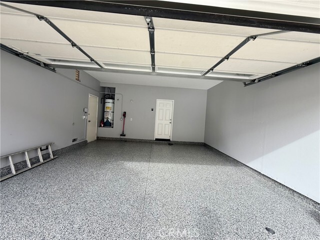 Building Photo - 1202 Summerview Ln