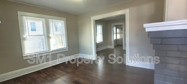 Building Photo - 2021 Pine Bluff St