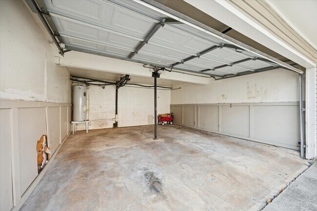 Building Photo - 2043 Colquitt St