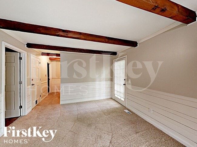 Building Photo - 2765 Rock Creek Dr