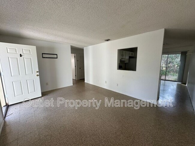 Building Photo - 430 S Hill Ave