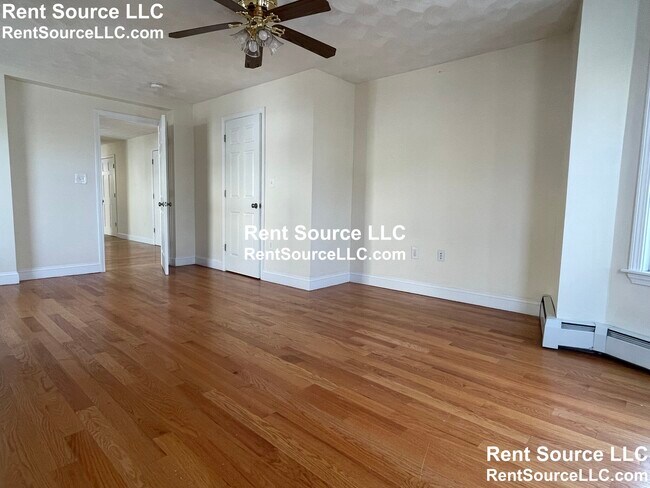 Building Photo - 1094 Cambridge St