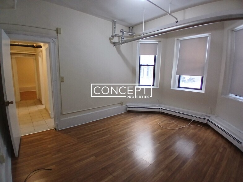 Building Photo - 1144 Commonwealth Ave