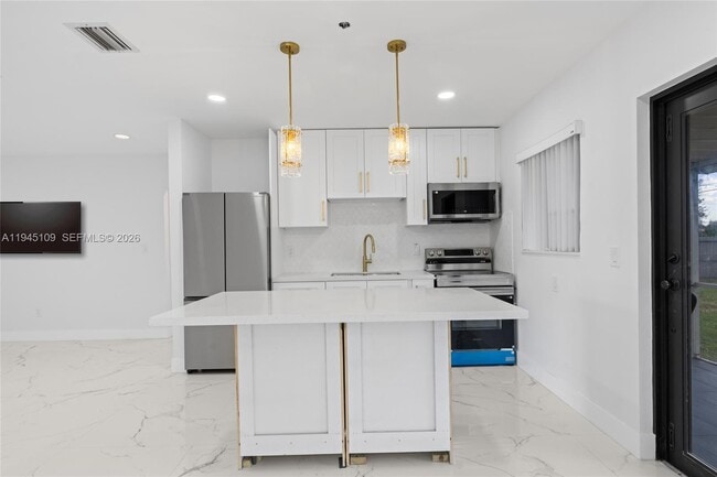 Building Photo - 3030 NW 99th St