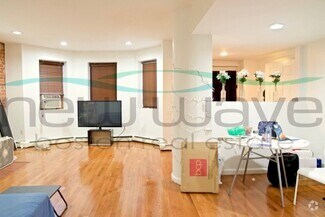 Building Photo - 390 Riverway