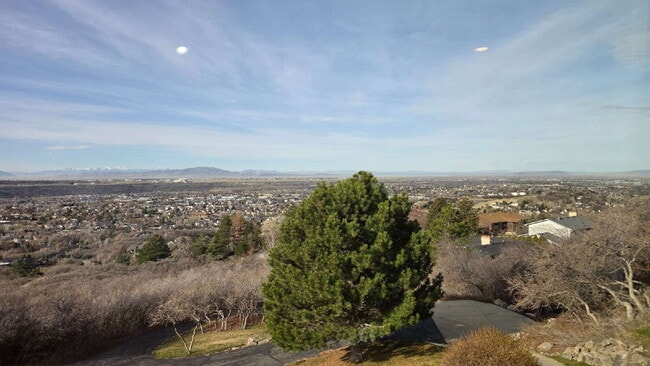 Building Photo - 2456 Bonneville Terrace Dr