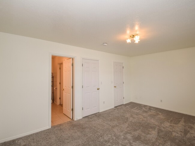 Building Photo - 105 Penhurst Pl