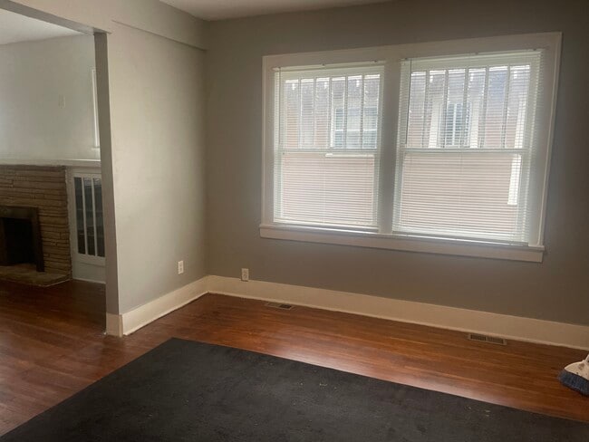 Building Photo - 223 S Phoenix Ave