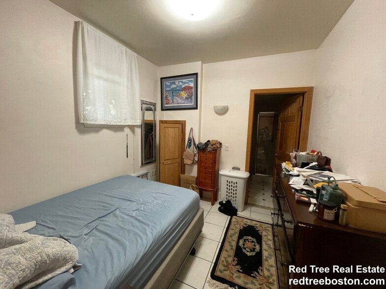 Building Photo - 50 Radnor Rd