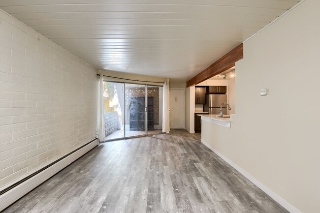 Building Photo - 1343 High St