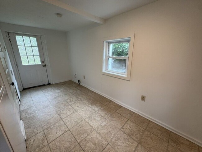 Building Photo - 1306 Madison Ave