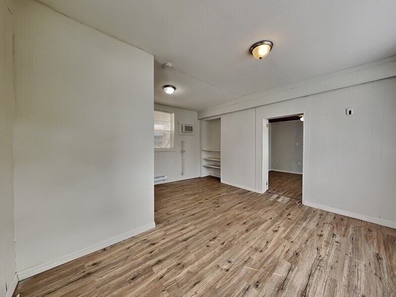 Building Photo - 307 S Montgomery Ave