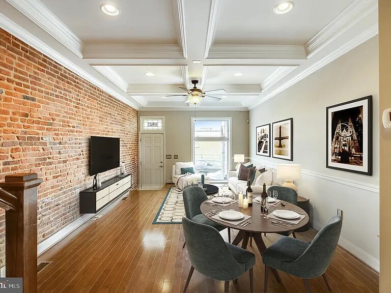 Main level - 521 S Linwood Ave